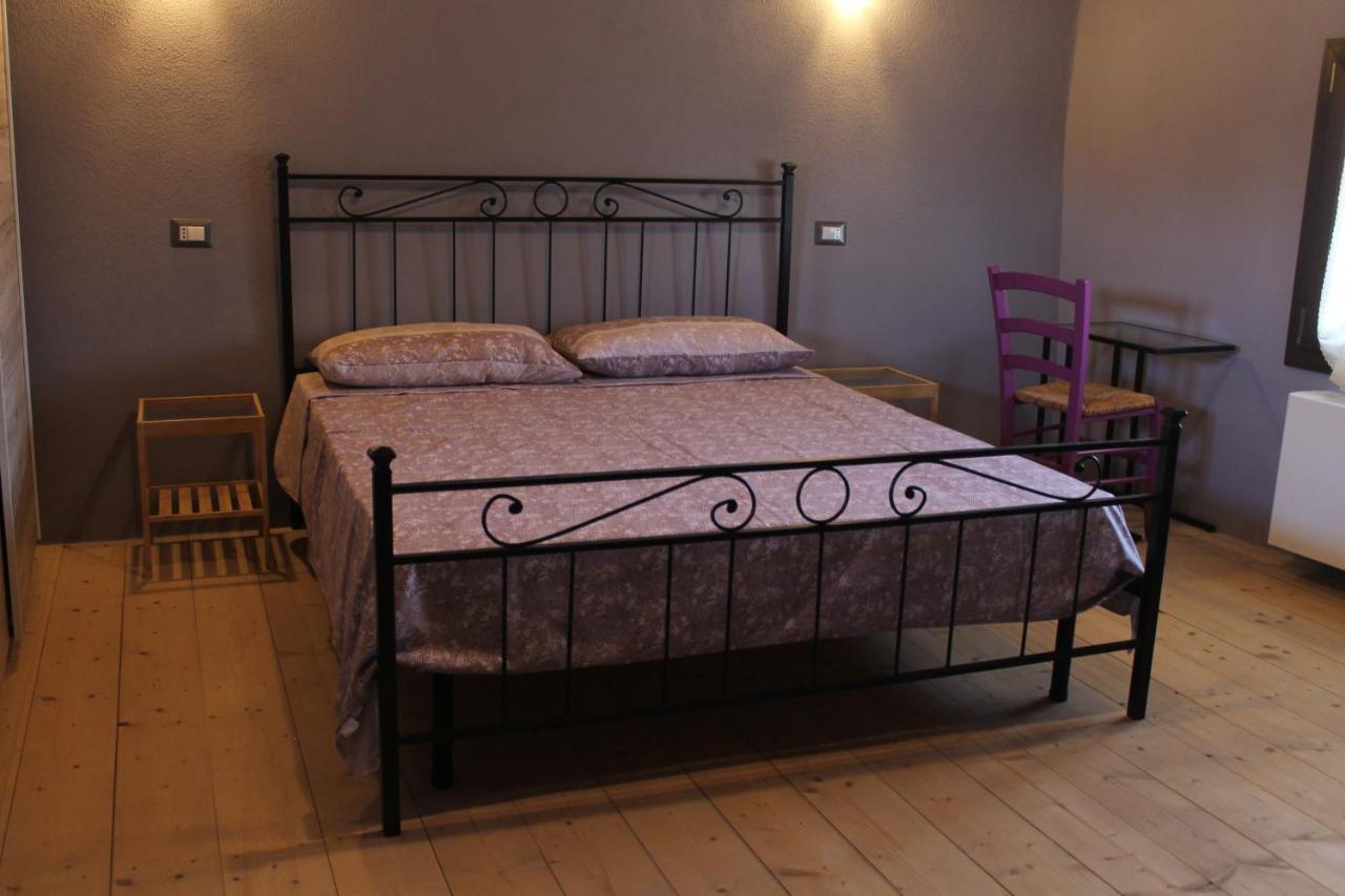 Uras Sa Domu Beccia B&B المظهر الخارجي الصورة