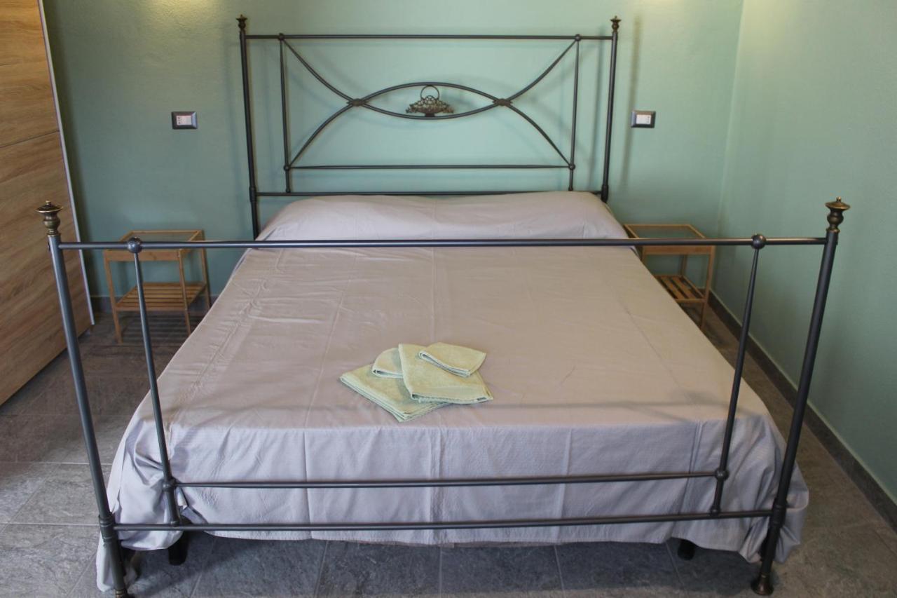 Uras Sa Domu Beccia B&B المظهر الخارجي الصورة
