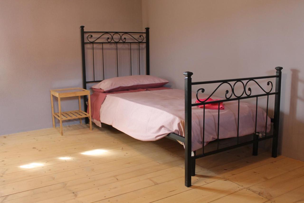 Uras Sa Domu Beccia B&B المظهر الخارجي الصورة