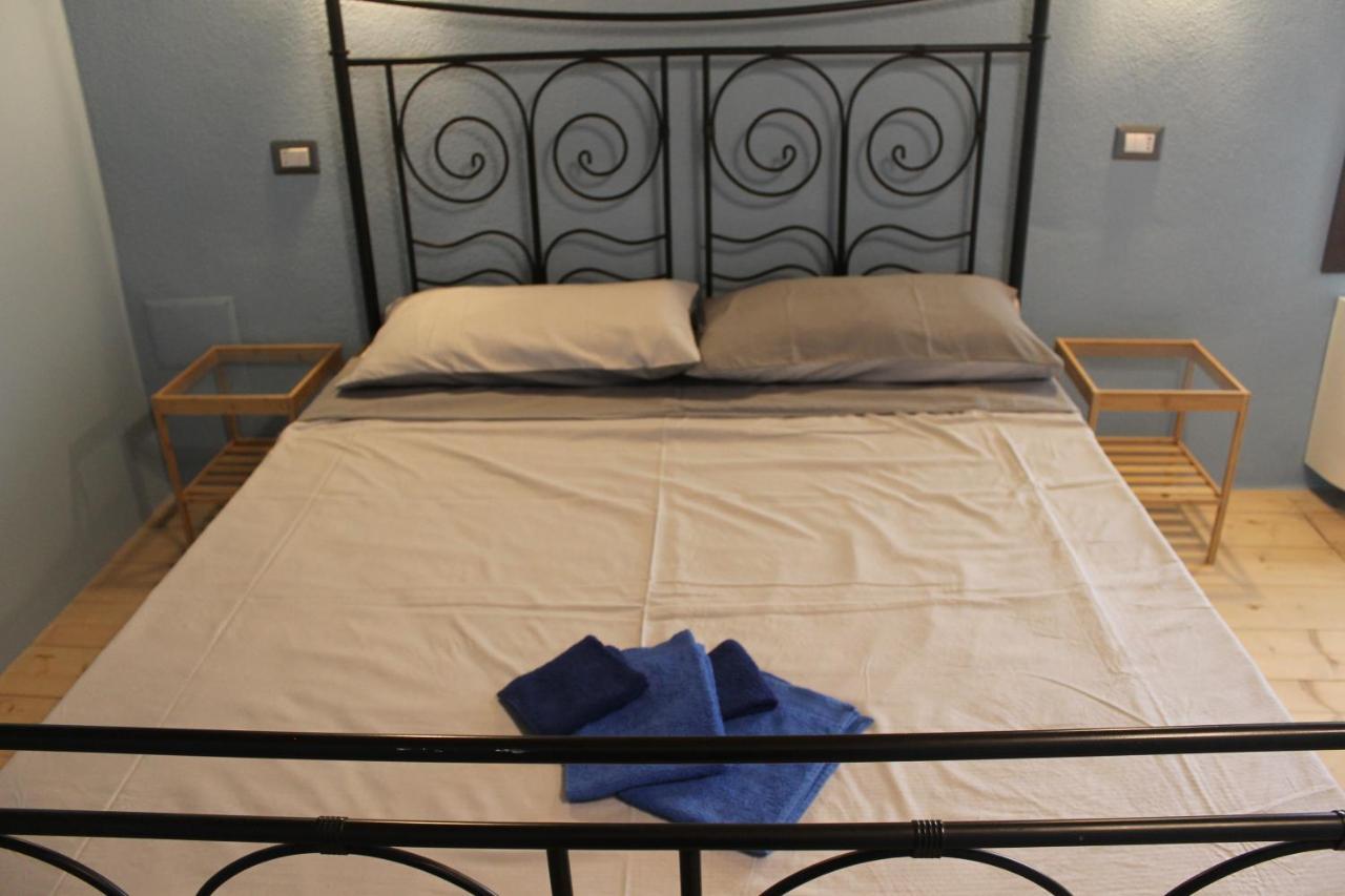 Uras Sa Domu Beccia B&B المظهر الخارجي الصورة